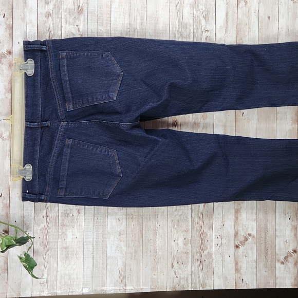 Ann Taylor Loft, Women's Jeans, wash dark blue denim, slim legs, Sz 4 - Picture 2 of 7
